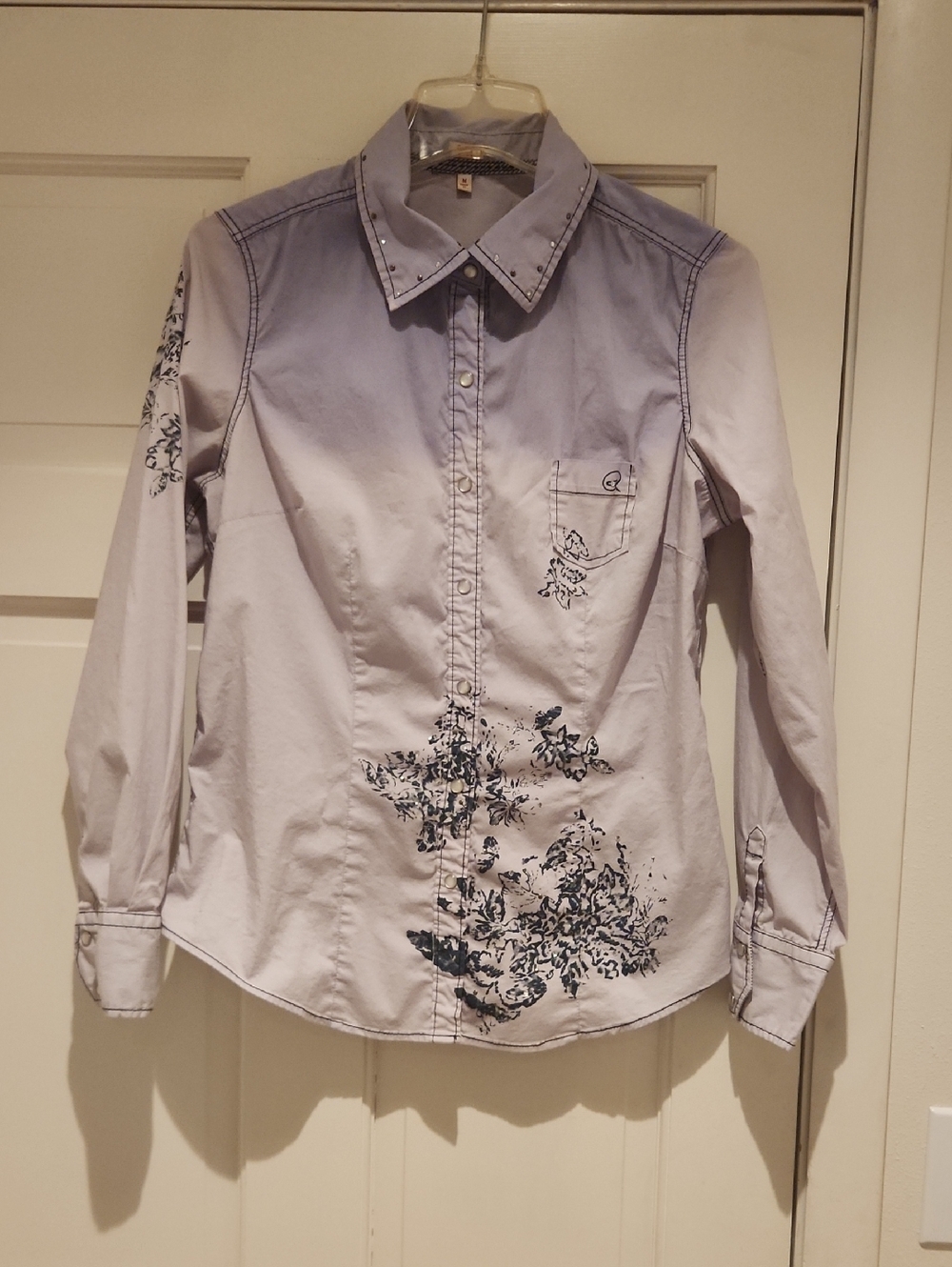 Reba Light Lavender Bedazzled Pearl Snap W Floral Embellishments Cowgirl Vibe
